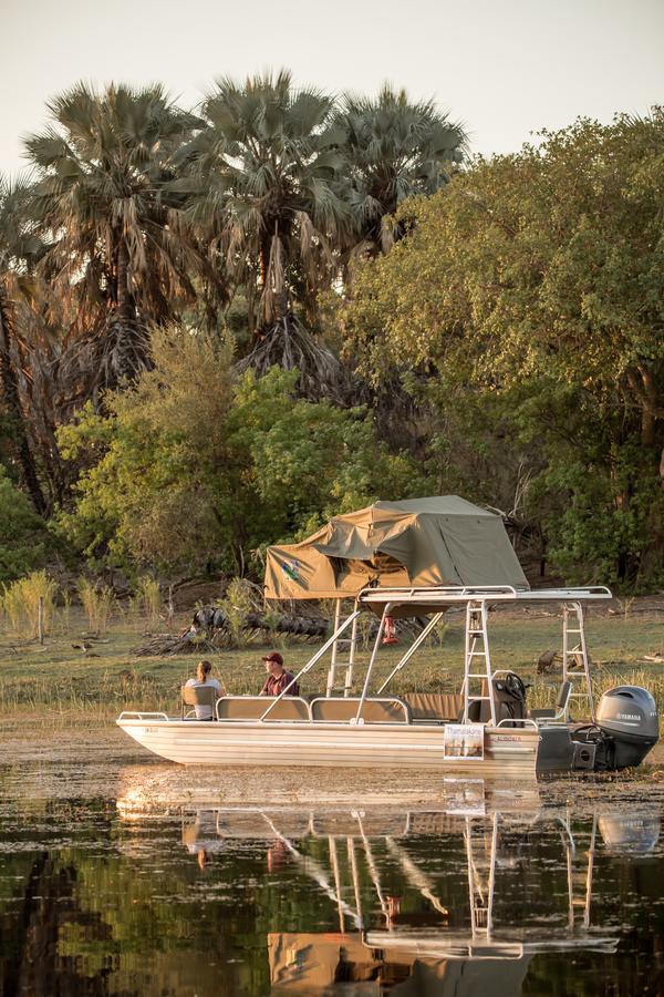 Thamalakane River Lodge マウン エクステリア 写真